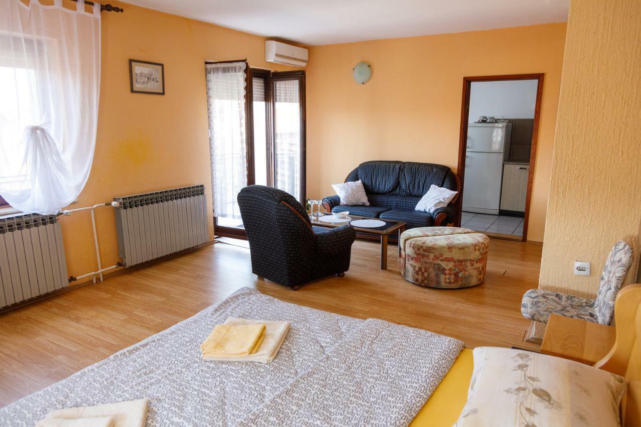 ווקובאר Apartmani Maraton מראה חיצוני תמונה